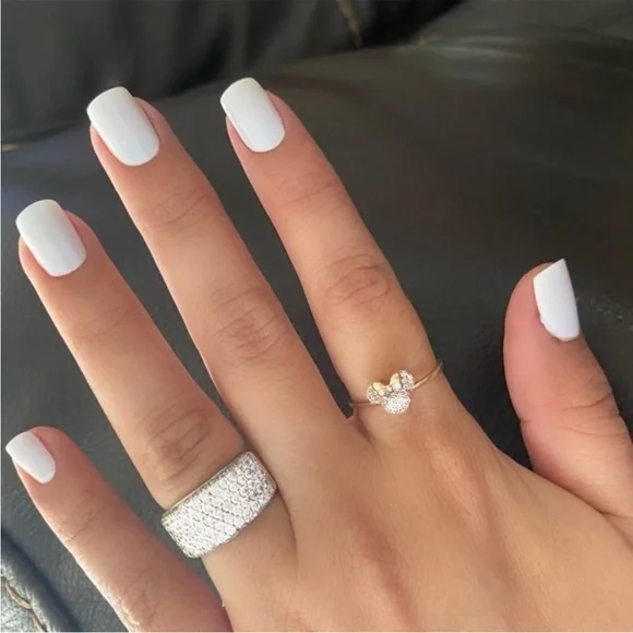 *Retired* Color Street: Swiss and Tell | White Solid Neutral Minimalist Solid - Picture 6 of 13